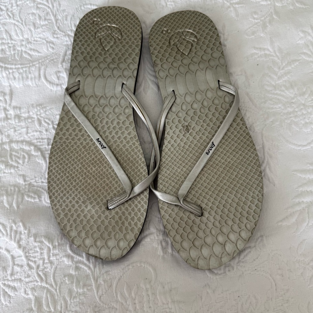 Reef Silver SandalsReef Silver Snakeskin design Thong flat sandals. Size 10